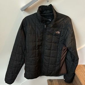 Woman’s Northface water resistant zip-up
